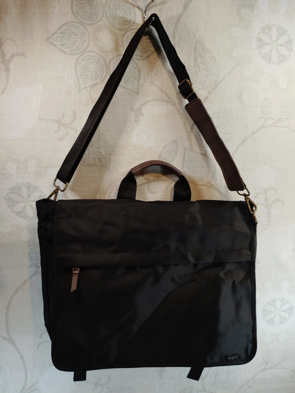 Goodfellow Black Laptop/Messenger Bag - Classic Travel & Work Bag